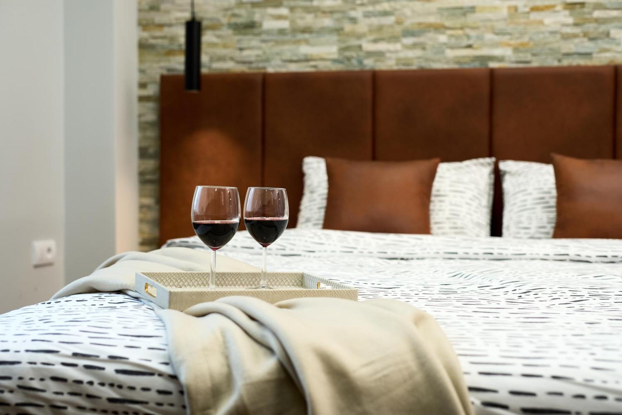 Brent Collection - Apartments In City Center Novi Sad Exterior photo